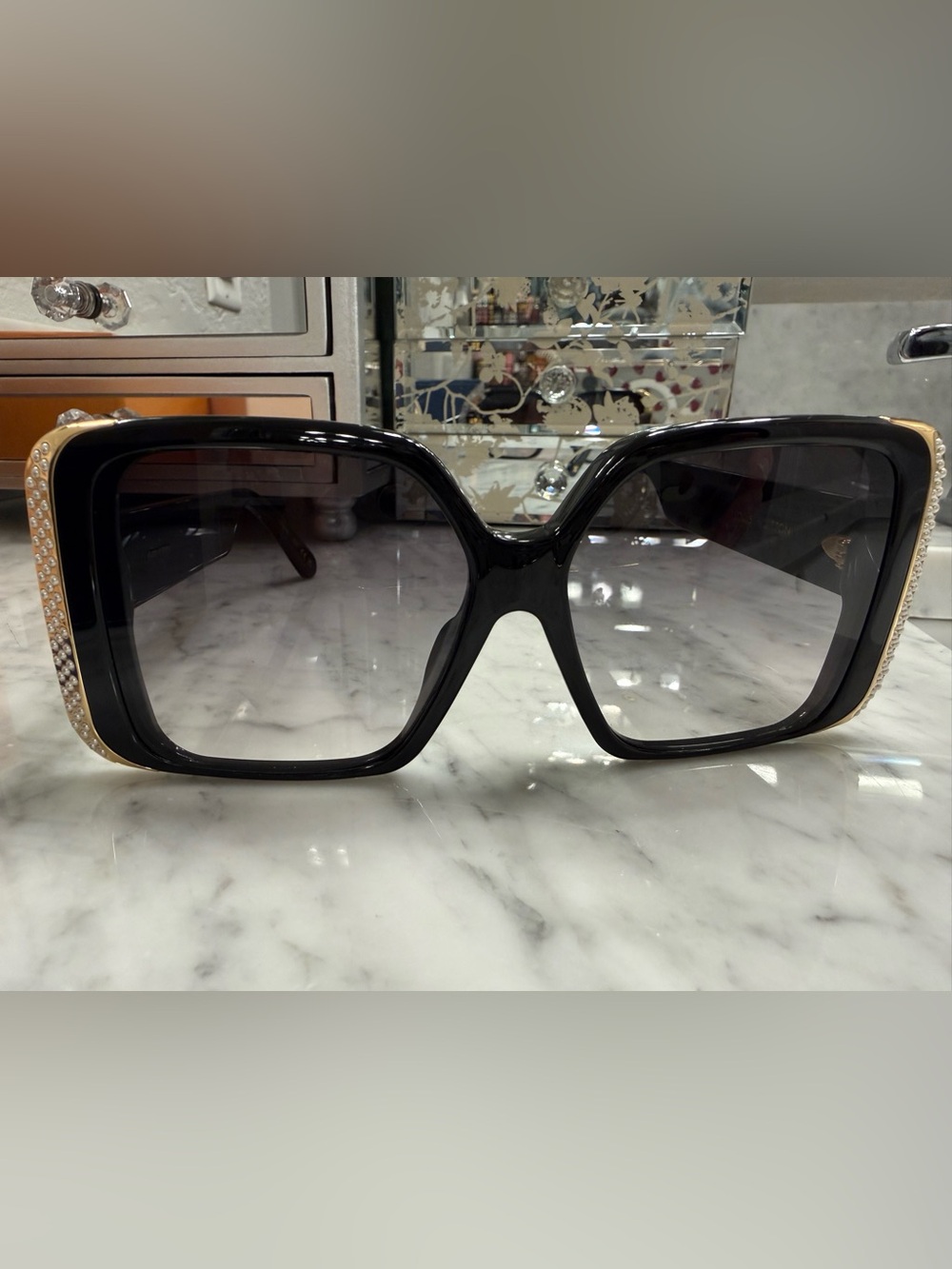 Louis Vuitton Moon Pearl Square Black Oversized Women's Sunglasses